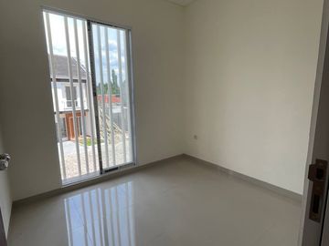 DIJUAL RUMAH CLUSTER BARU 2 LANTAI SYARIAH MURAH DI PERUMAHAN PINANG PAMULANG JUAL DEKAT UNPAM
