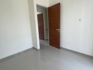DIJUAL RUMAH CLUSTER BARU 2 LANTAI SYARIAH MURAH DI PERUMAHAN PINANG PAMULANG JUAL DEKAT UNPAM