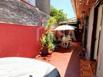 LINDA CASA DE 5 DORMITORIOS EN PASAJE TRANQUILO Y SEGURO, COMUNA DE SAN JOAQUÍN