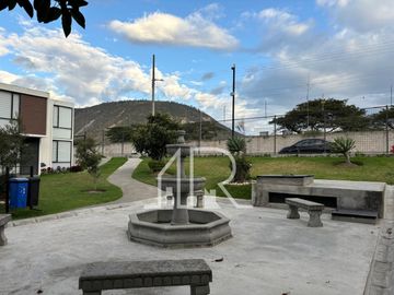 ¡EXCELENTE OPORTUNIDAD!  Casa $71.000 Pomasqui dentro de Conjunto Privado