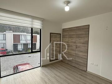 ¡EXCELENTE OPORTUNIDAD!  Casa $71.000 Pomasqui dentro de Conjunto Privado