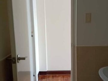 rent to own condo in makati NEAR MAKATI MEDICAL CENTER OSPITAL NEAR DON CHINO ROCES AVE