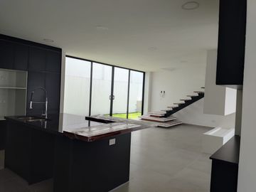 Sector Rancho San Francisco Cumbayá Tanda Casas Venta Sin Adosar.