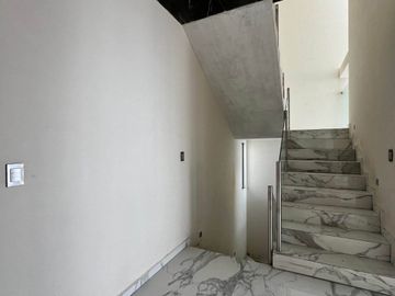 Casa en Venta en Lomas de Chapultepec con 280m2 de terreno