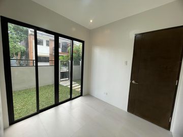 Brand New Ready for Occupancy House and Lot -Metropolis Cebu Subdivision
