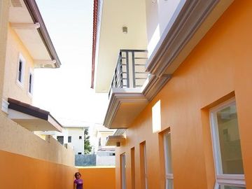 Villas South Forbes Cavite 3 Bedrooms House and Lot for Sale!