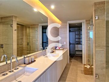 Departamento en Venta en Cancun en SLS Harbour Beach en Puerto Cancun 3 Rec
