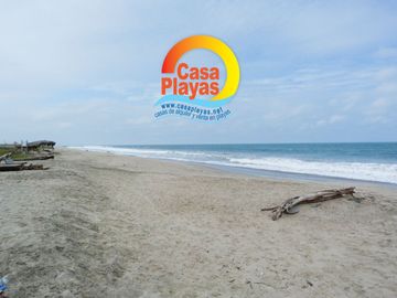 Casa Nueva Frente Al Mar de Venta en Playas, Sector El Pelado, Zona Privada