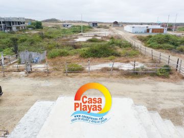 Casa Nueva Frente Al Mar de Venta en Playas, Sector El Pelado, Zona Privada