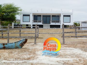 Casa Nueva Frente Al Mar de Venta en Playas, Sector El Pelado, Zona Privada