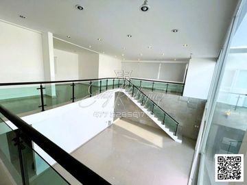 CASA EN VENTA CAÑADA NORTE, DE LUJO, 4 REC. UNA ABAJO, EQUIPADA, DOBLE ALTURA