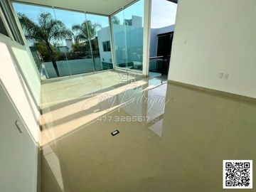 CASA EN VENTA CAÑADA NORTE, DE LUJO, 4 REC. UNA ABAJO, EQUIPADA, DOBLE ALTURA