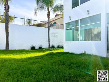 CASA EN VENTA CAÑADA NORTE, DE LUJO, 4 REC. UNA ABAJO, EQUIPADA, DOBLE ALTURA