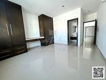 CASA EN VENTA CAÑADA NORTE, DE LUJO, 4 REC. UNA ABAJO, EQUIPADA, DOBLE ALTURA