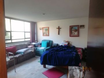 Casa habitacional y comercial en venta con ubicación privilegiada, a una cuadra del nuevo tren