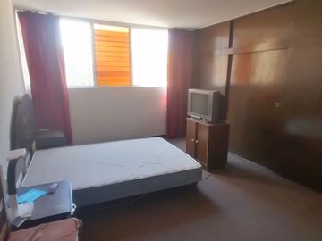 Casa habitacional y comercial en venta con ubicación privilegiada, a una cuadra del nuevo tren
