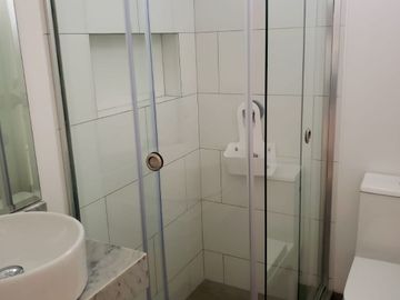 ALQUILER DE DEPARTAMENTO EN CABALLEROS FRENTE AL MAR Y CON PISCINA POR TEMPORADA o POR MES