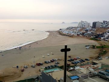 ALQUILER DE DEPARTAMENTO EN CABALLEROS FRENTE AL MAR Y CON PISCINA POR TEMPORADA o POR MES