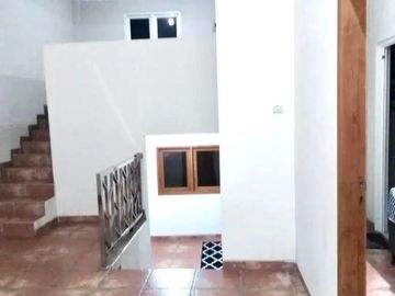 Rumah 2,5 Lantai Luas 97 di Borobudur Sukarno Hatta Suhat Malang