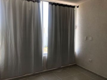 Casa en renta dos niveles en residencial la vida