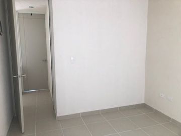 Casa en renta dos niveles en residencial la vida