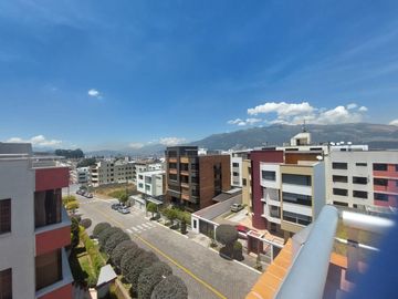Departamento de venta en Quito, Norte, sector Jardines de Amagasi