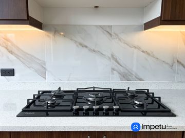 En venta casa cuatro habitaciones en el electricista alto cerca de la Universidad Nacional de Loja al sur de la ciudad