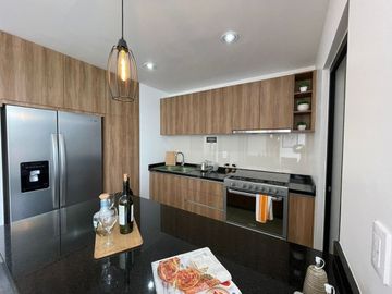 CASA EN VENTA TOLUCA CERCA DEL PARQUE TOLUCA 2000 Y DEL AEROPUERTO INTERNACIONAL
