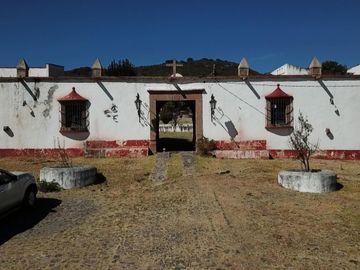 # Casco de Hacienda con Terreno en 420 Has en El Estado de Hidalgo.