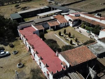 # Casco de Hacienda con Terreno en 420 Has en El Estado de Hidalgo.