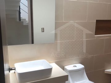 CASA  EN PREVENTA EN PEDREGAL DE SCHOENSTATT