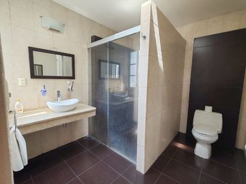 CASA Y TERRENO EN VENTA EN CASA DEL PEDREGAL, METEPEC, ESTADO DE MEXICO