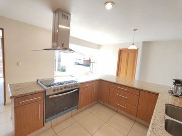 CASA Y TERRENO EN VENTA EN CASA DEL PEDREGAL, METEPEC, ESTADO DE MEXICO