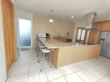 CASA Y TERRENO EN VENTA EN CASA DEL PEDREGAL, METEPEC, ESTADO DE MEXICO