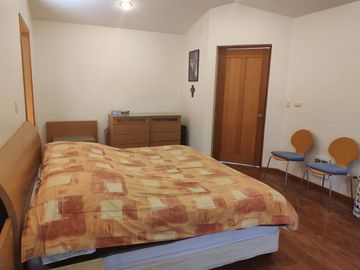 CASA Y TERRENO EN VENTA EN CASA DEL PEDREGAL, METEPEC, ESTADO DE MEXICO