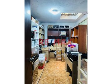 Casa De 2 Pisos En Venta / At. 180/ Ac. 343 / $ 325,000 / Covicorti ID 1091730