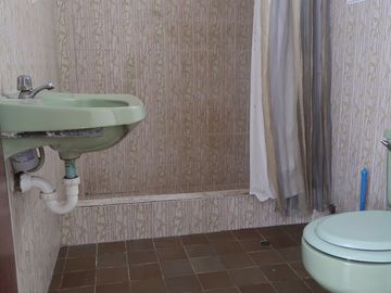 VENTA DE CASA EN SURCO CON HERMOSA VISTA AL PARQUE