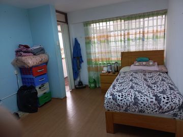 VENTA DE CASA EN SURCO CON HERMOSA VISTA AL PARQUE
