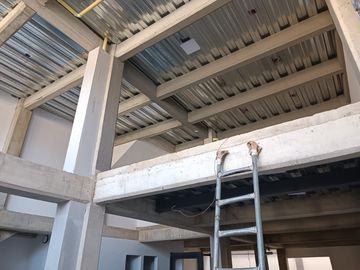 SALESIANOS, SE VENDE PROPIEDAD COMERCIAL MULTIFAMILIAR