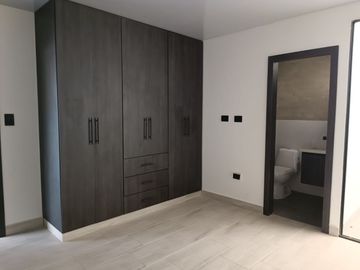 SALESIANOS, SE VENDE PROPIEDAD COMERCIAL MULTIFAMILIAR