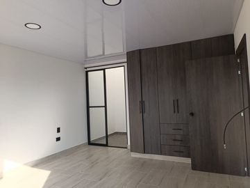 SALESIANOS, SE VENDE PROPIEDAD COMERCIAL MULTIFAMILIAR