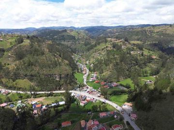 Vendo Terreno con Casa en La Montaña de Zhucay