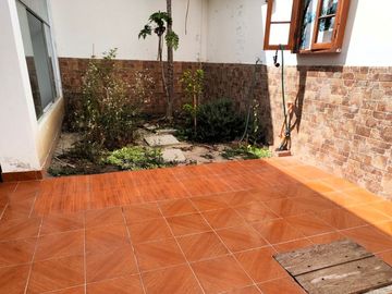 Casa en Las Salinas, Chilca, en venta o alquiler.