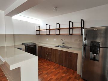 Casa en Las Salinas, Chilca, en venta o alquiler.
