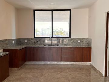 Casa en Venta en Conkal, Privada Al Norte de La Ciudad