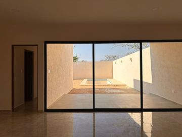 Casa en Venta en Conkal, Privada Al Norte de La Ciudad