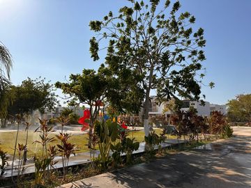 Casa en Venta en Conkal, Privada Al Norte de La Ciudad