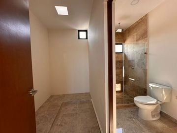 Casa en Venta en Conkal, Privada Al Norte de La Ciudad