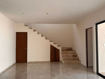 Casa en Venta en Conkal, Privada Al Norte de La Ciudad
