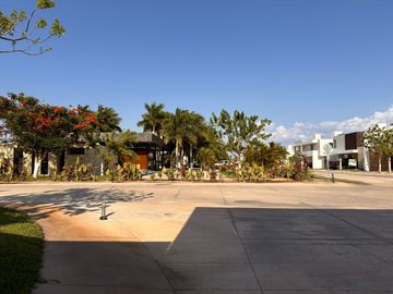Casa en Venta en Conkal, Privada Al Norte de La Ciudad